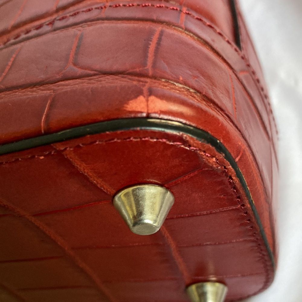 El Portal Genuine Leather Croc Embossed Handbag - Picture 9 of 11